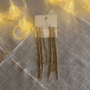 Mia collection dangling earrings